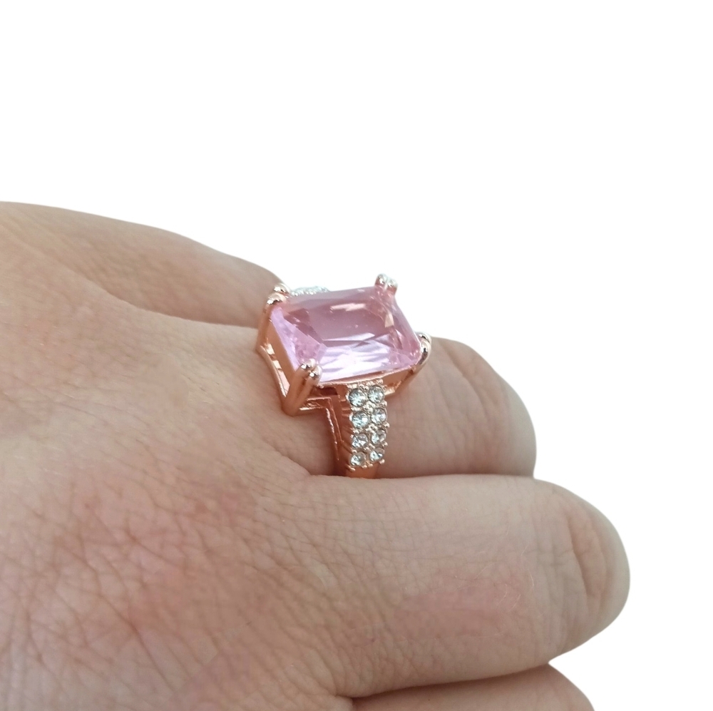 Radiant Cut Morganite Pink Simulated Gemstone Rose Gold Ring Princess Barbie 9 - Picture 2 of 7